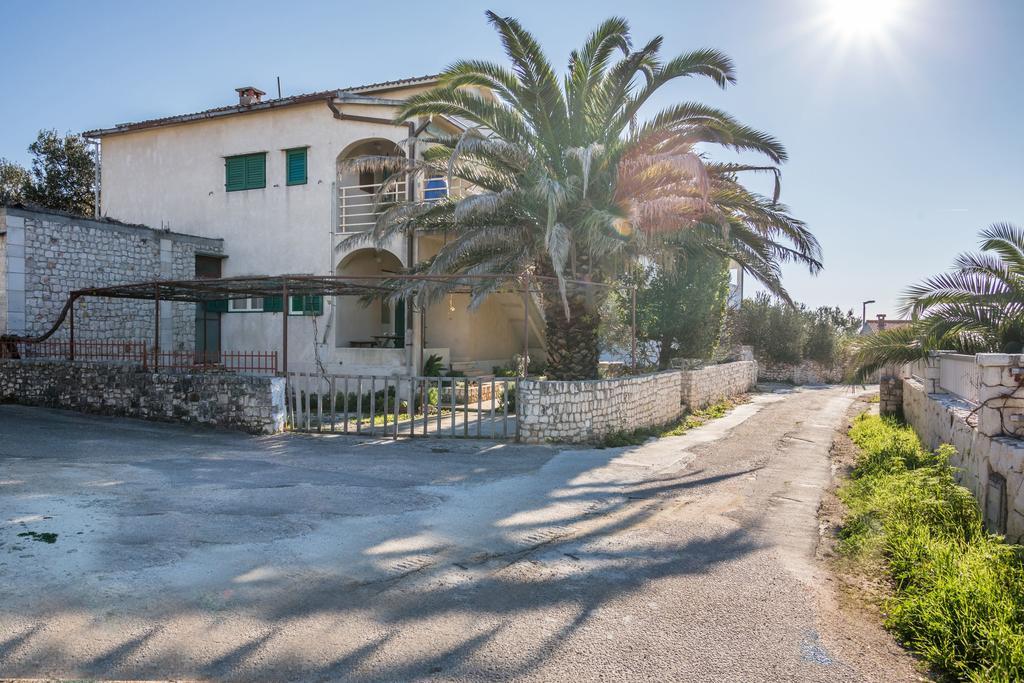 Apartment Srecko Vinišće Εξωτερικό φωτογραφία