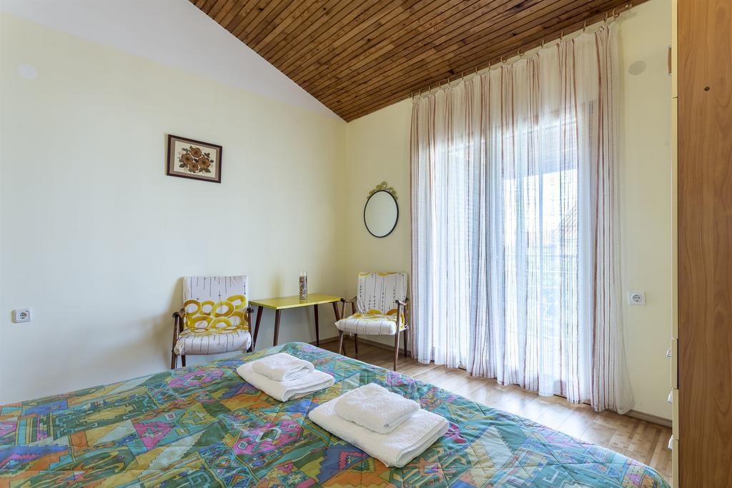 Apartment Srecko Vinišće Εξωτερικό φωτογραφία