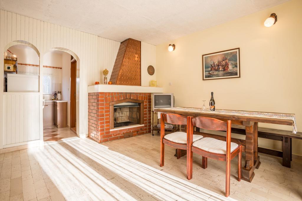 Apartment Srecko Vinišće Εξωτερικό φωτογραφία