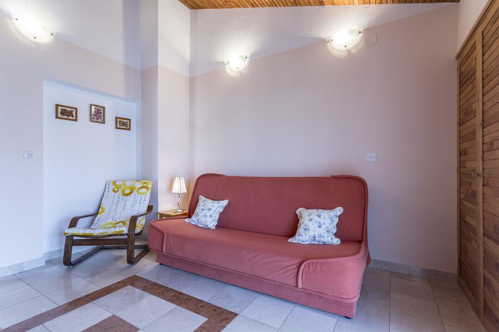 Apartment Srecko Vinišće Εξωτερικό φωτογραφία